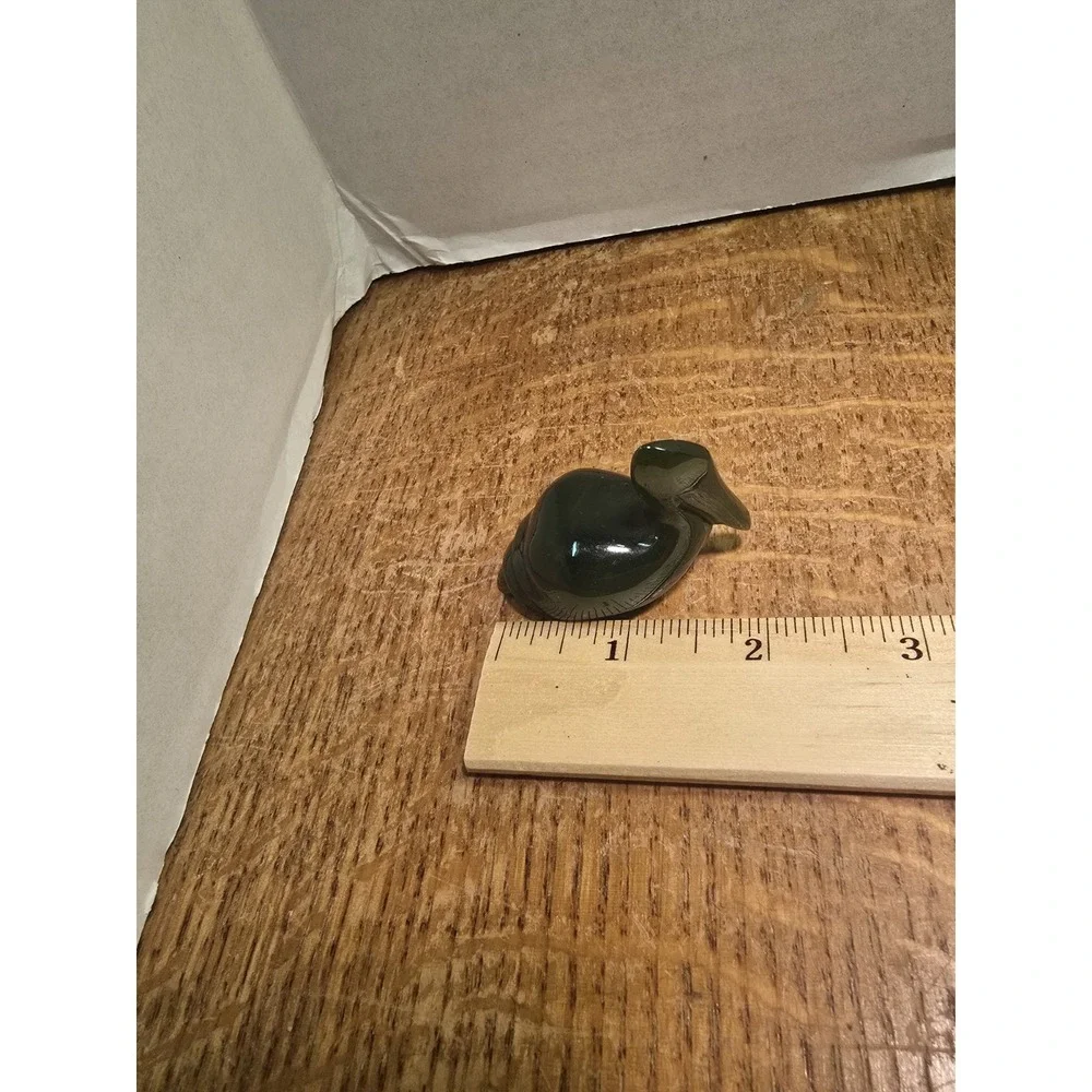 Vintage Jade Green Stone Pelican Bird Figurine Carved 2